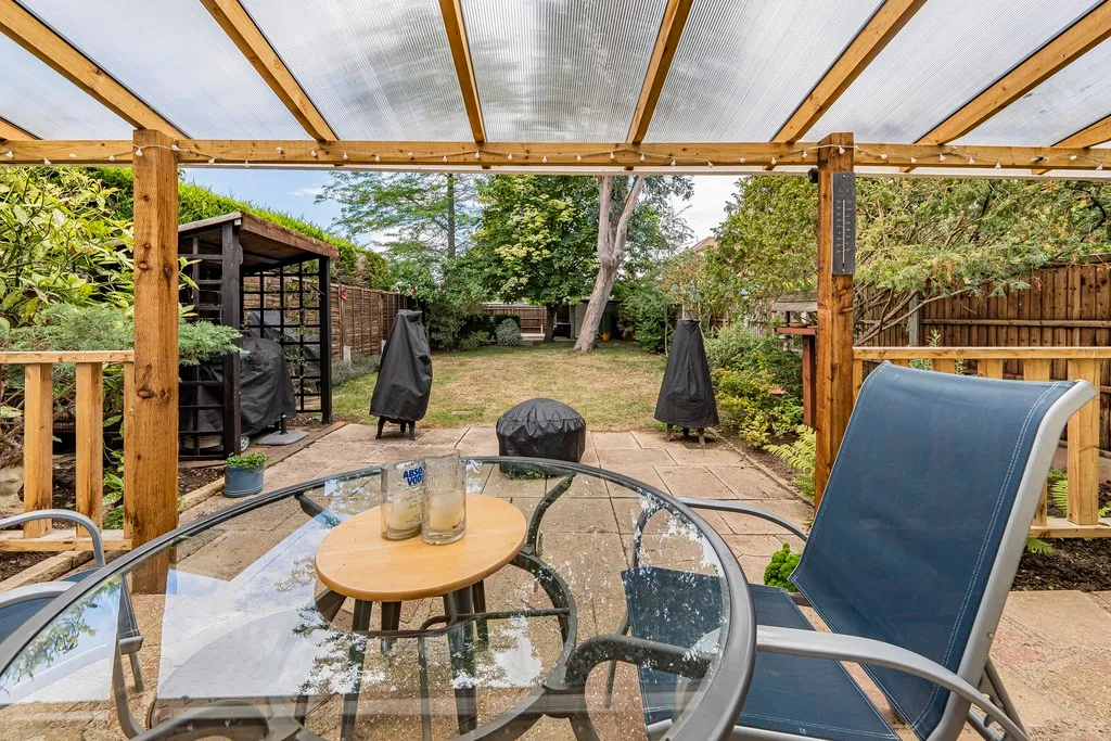Seaton Gardens, Ruislip Manor, HA4, photo 30