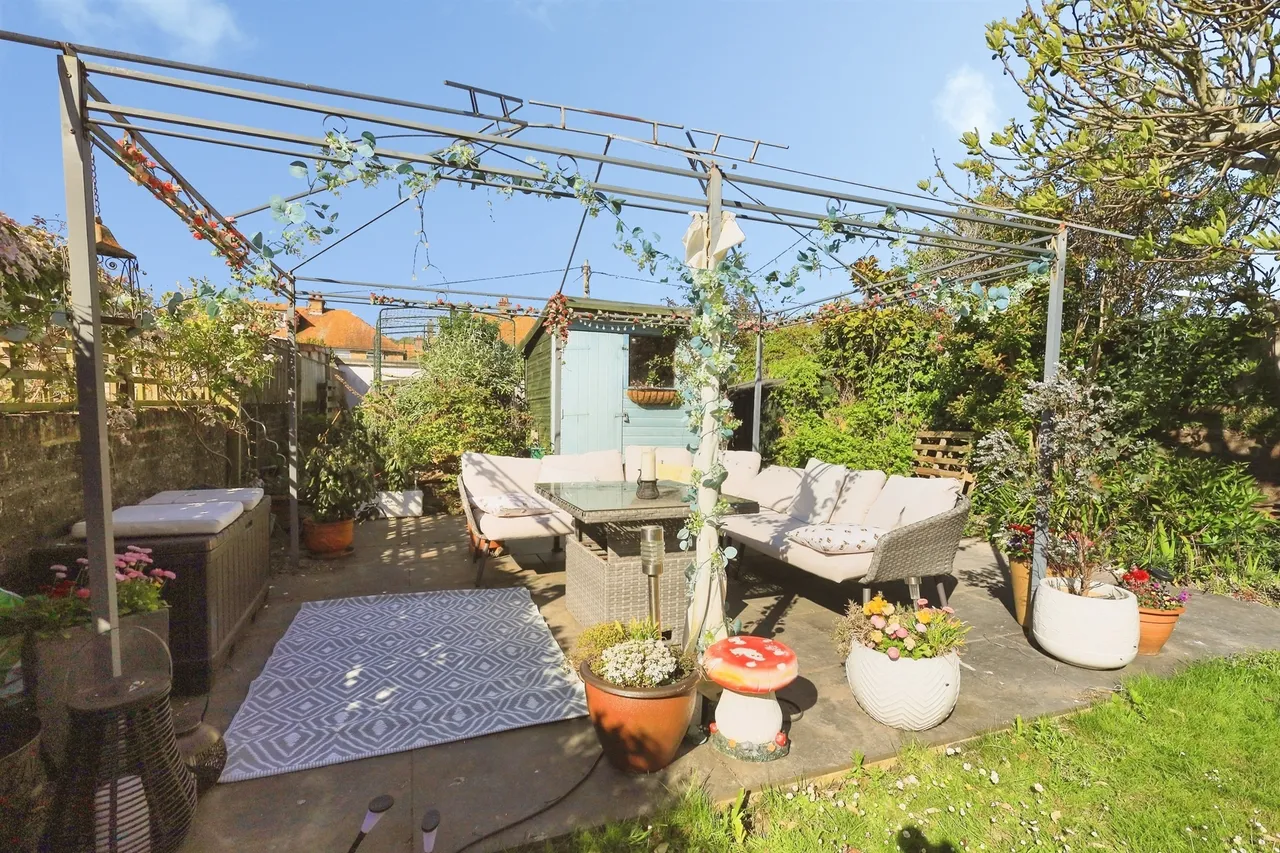 Victoria Drive, Eastbourne, BN20, photo 18