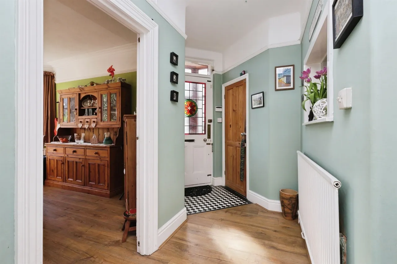 Victoria Drive, Eastbourne, BN20, photo 17