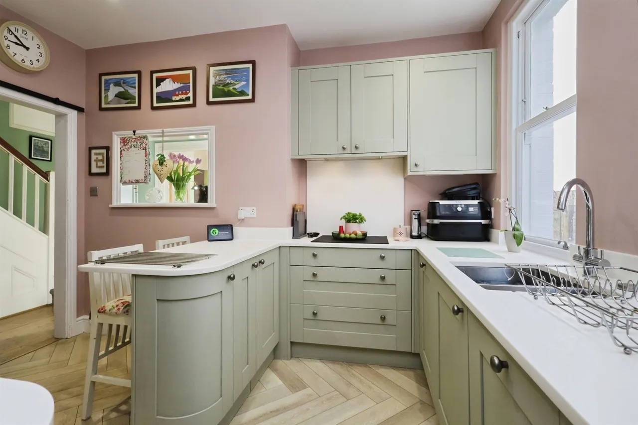 Victoria Drive, Eastbourne, BN20, photo 3