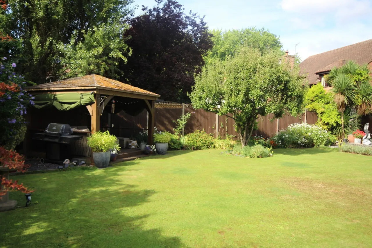 Timsway, Staines, photo 16