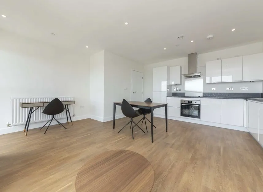1 bed flat to rent — Green Street, North Acton, NW10