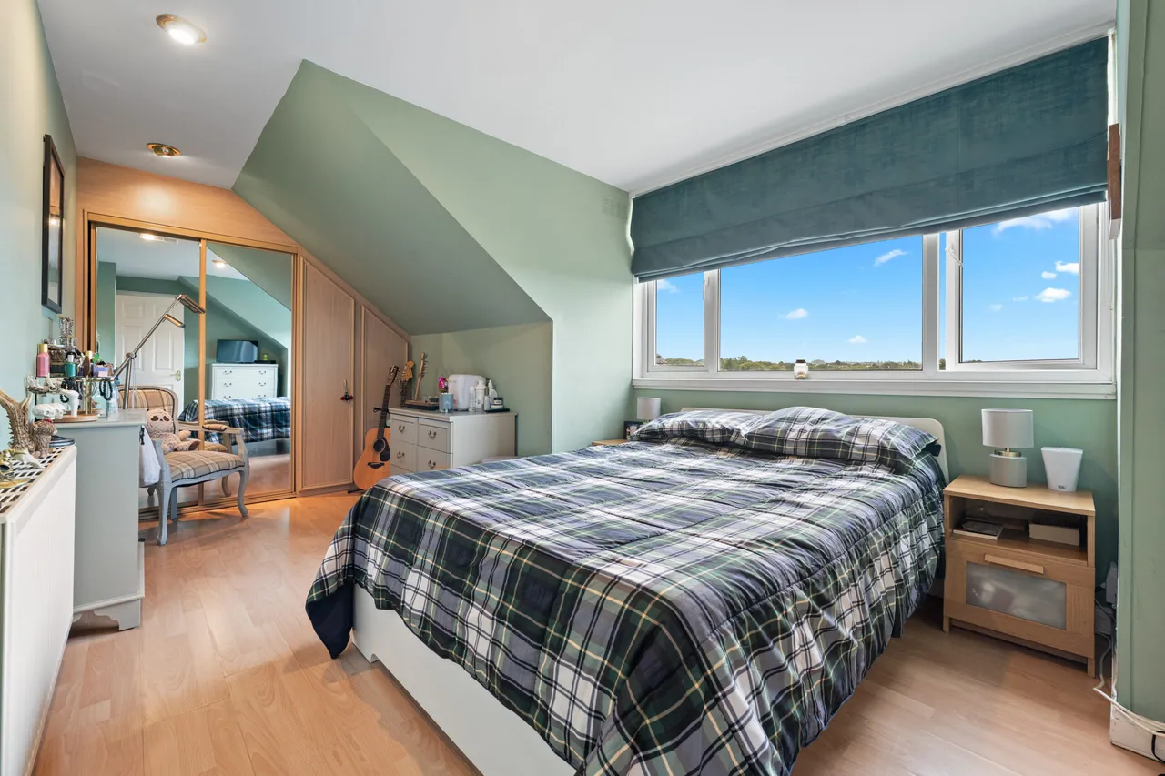 Merrylee Park Avenue, Giffnock, photo 10