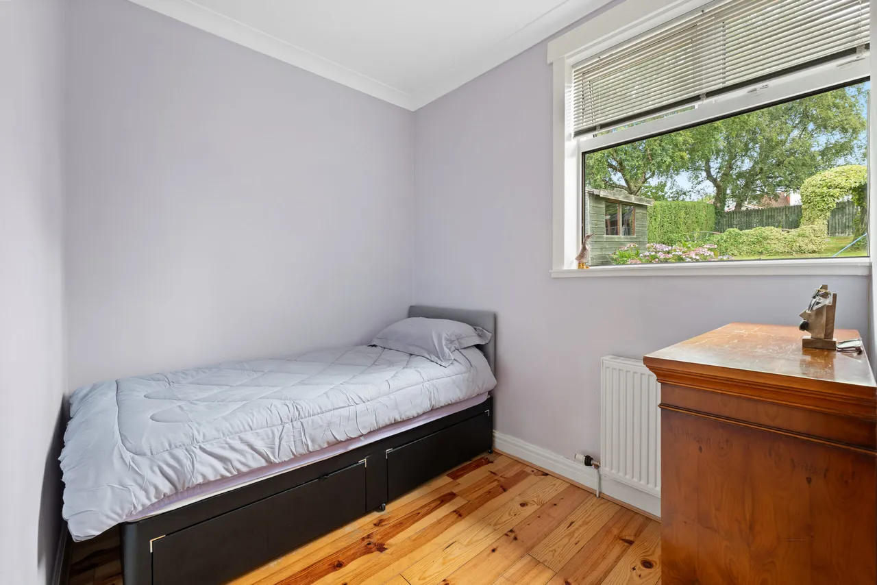 Merrylee Park Avenue, Giffnock, photo 9