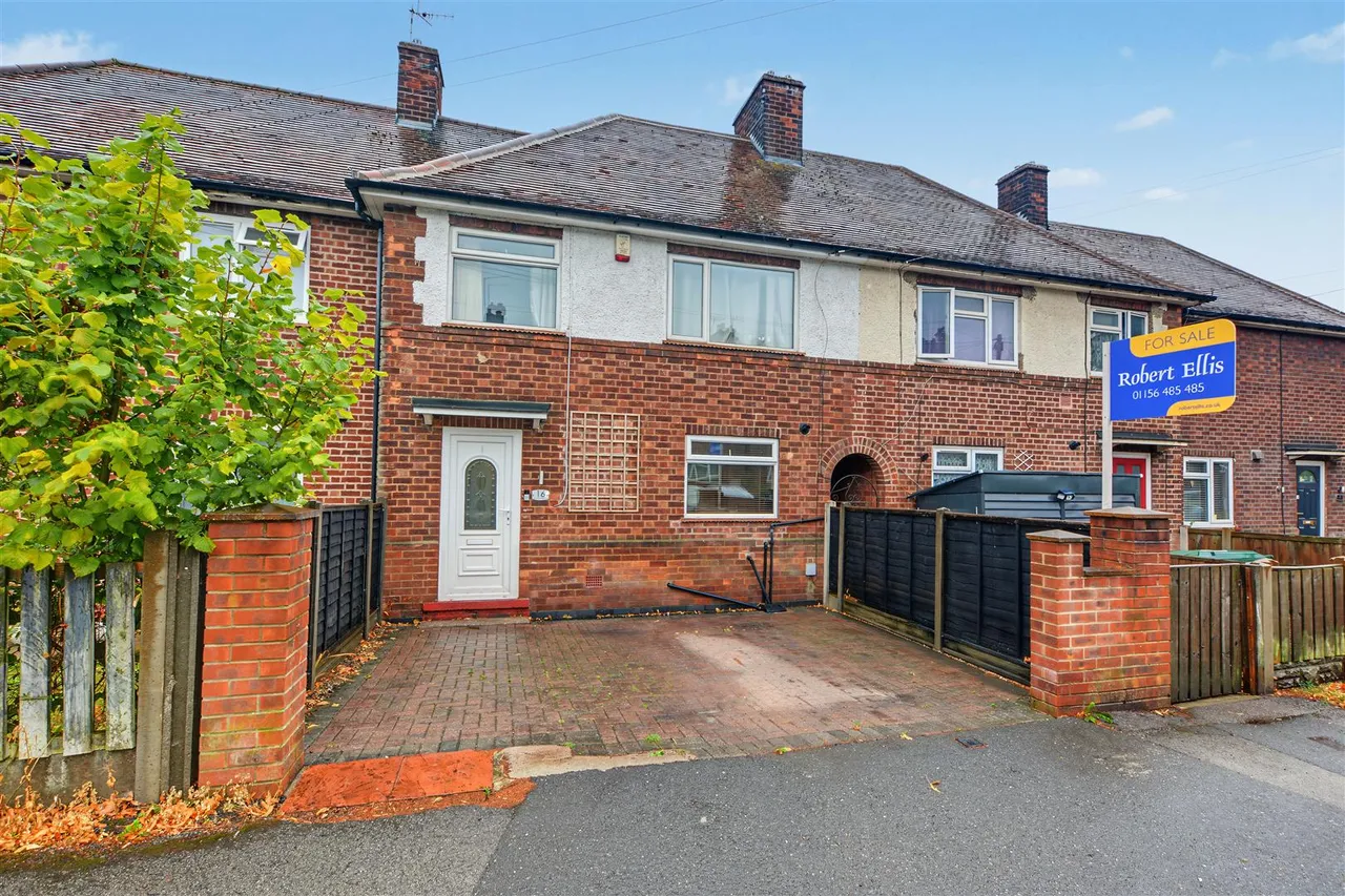 3 bed house for sale, Bentwell Avenue, Arnold, NG5
