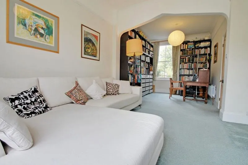 West Green Road, London N15 5EA, photo 3