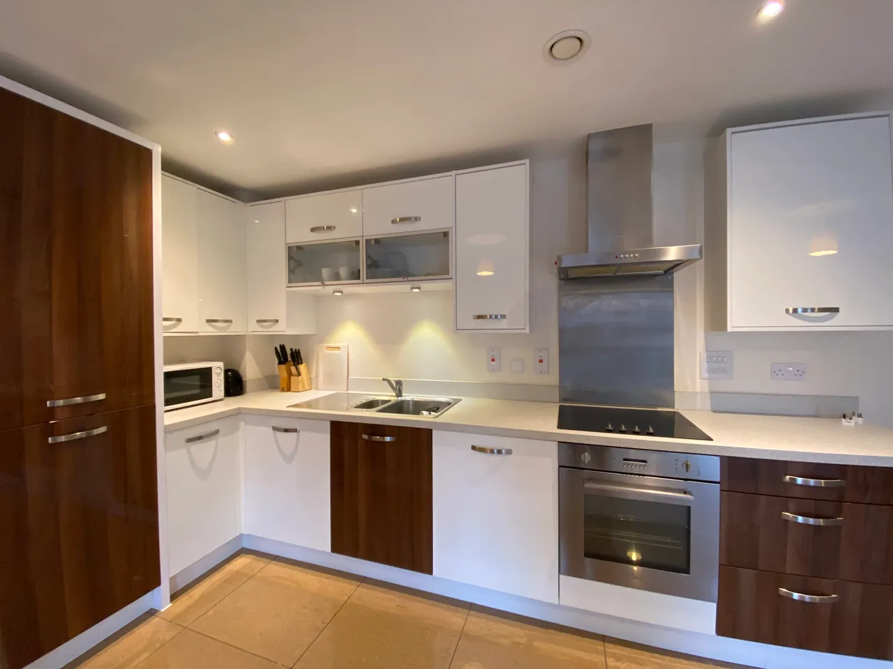 Kestrel Road, GU14, photo 3
