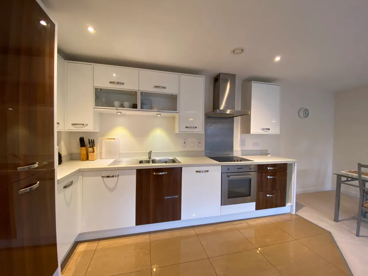 Kestrel Road, GU14, photo 2