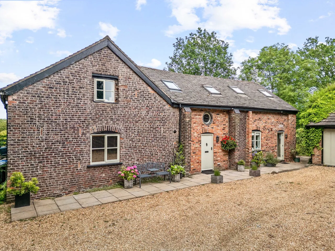 5 bed house for sale — Oak Barn Stockport Road, Thelwall, Warrington, Warrington, WA4 2TQ