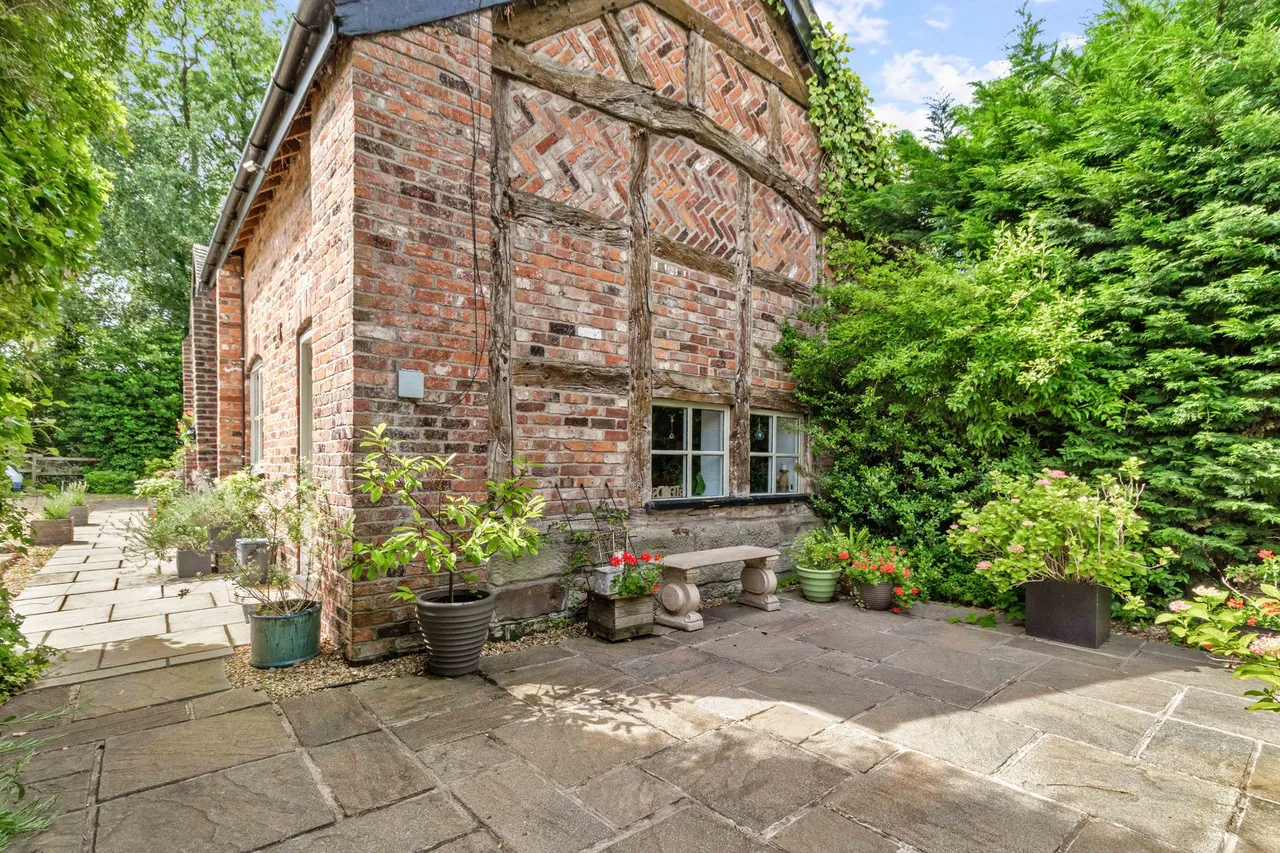 Oak Barn Stockport Road, Thelwall, Warrington, Warrington, WA4 2TQ, photo 21