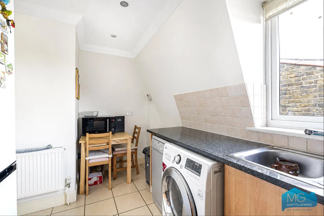 High Street, Southgate, N14, photo 4