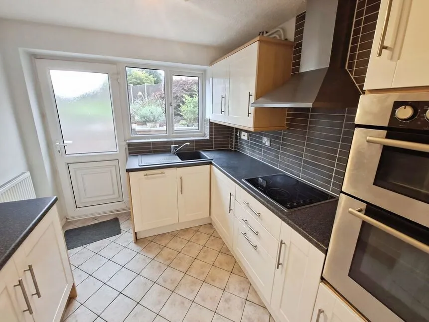 Frensham Drive, Nuneaton, CV10, photo 3