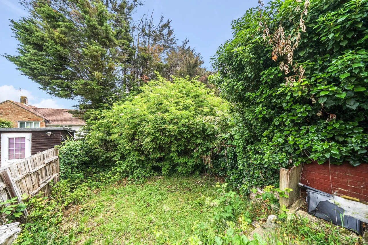 Valence Road, DA8, photo 17