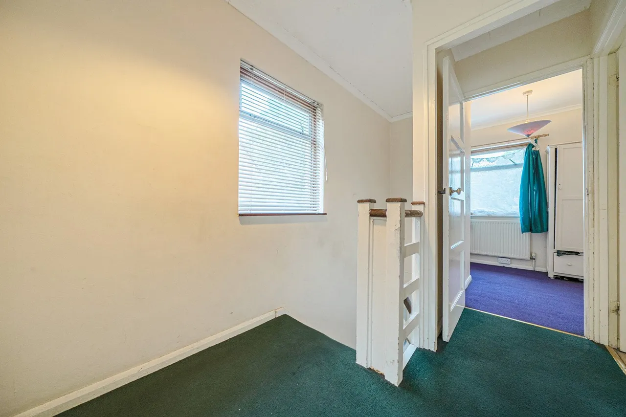 Valence Road, DA8, photo 14