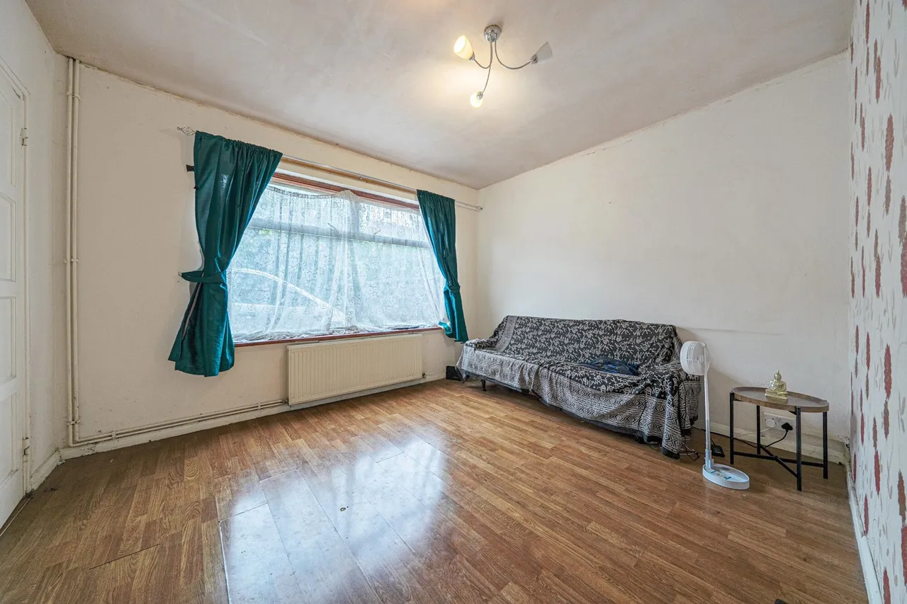 Valence Road, DA8, photo 12