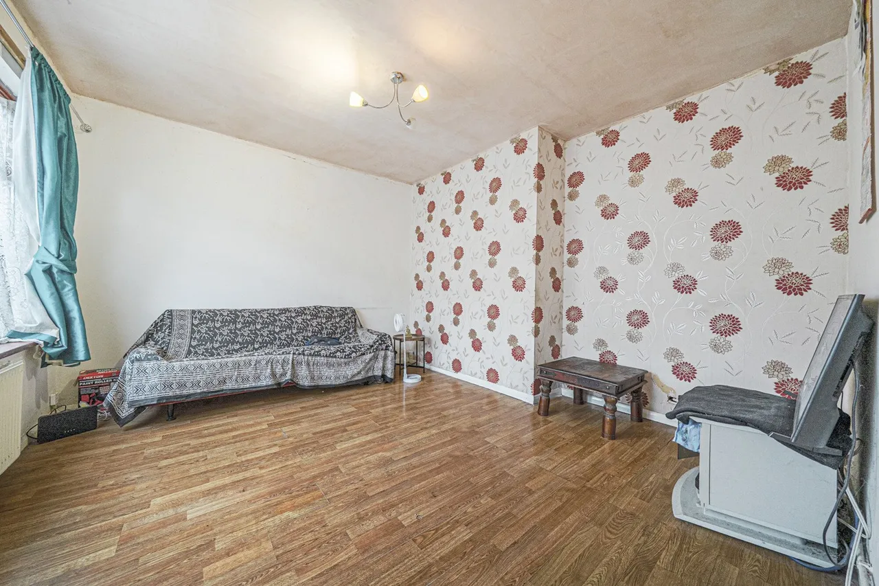 Valence Road, DA8, photo 4