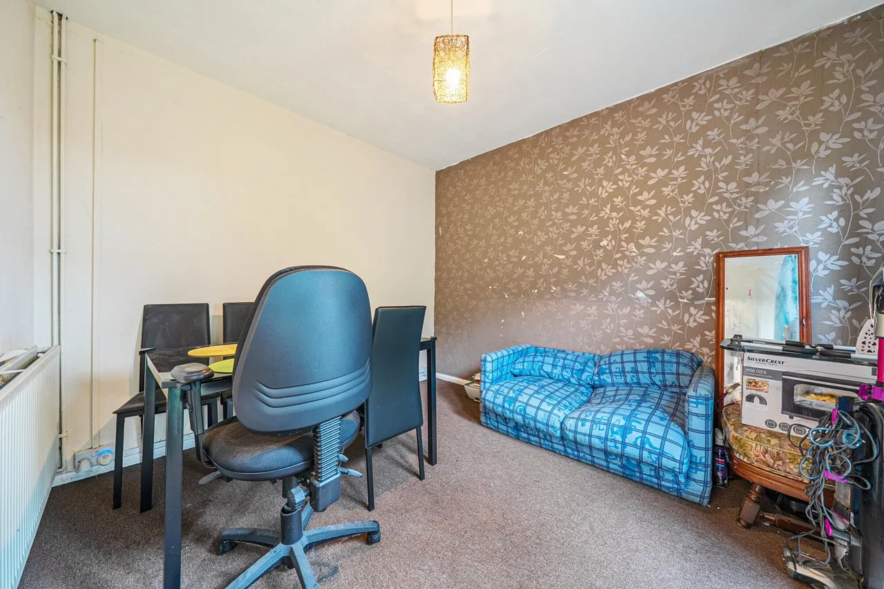 Valence Road, DA8, photo 9