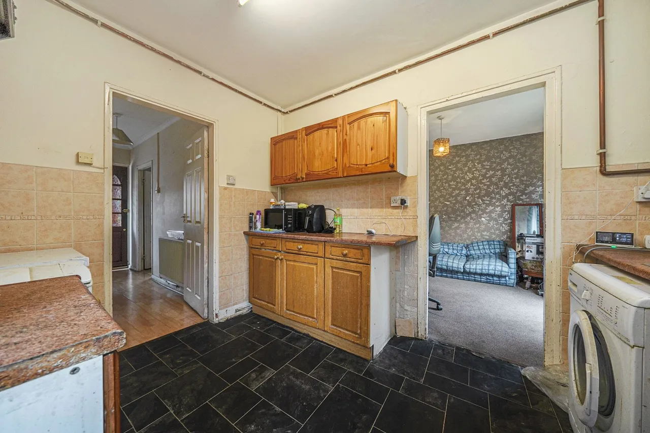 Valence Road, DA8, photo 8