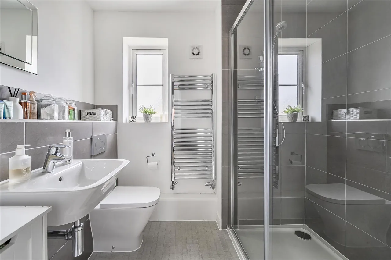 Studley Gardens, Studley, SN11, photo 14