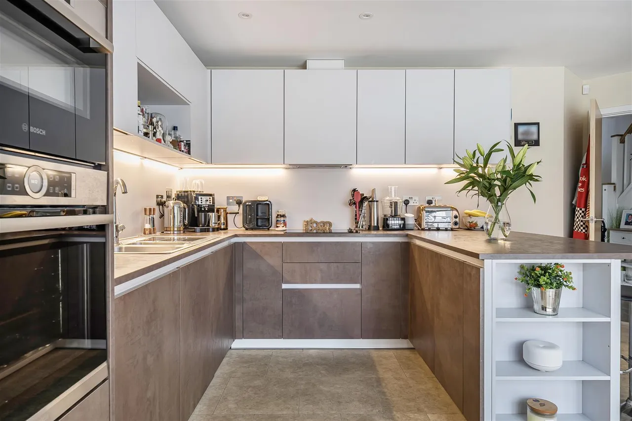 Studley Gardens, Studley, SN11, photo 4