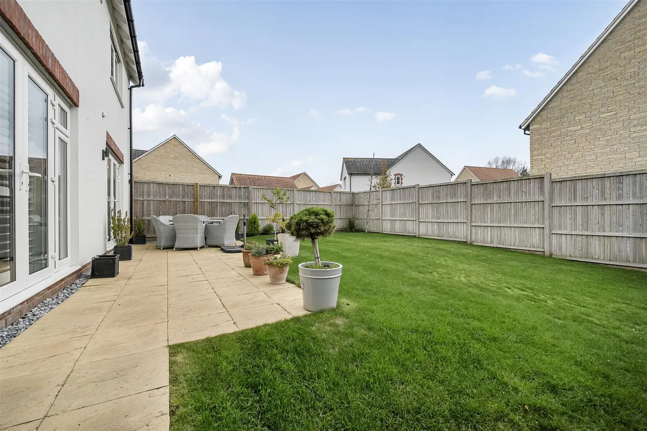 Studley Gardens, Studley, SN11, photo 20