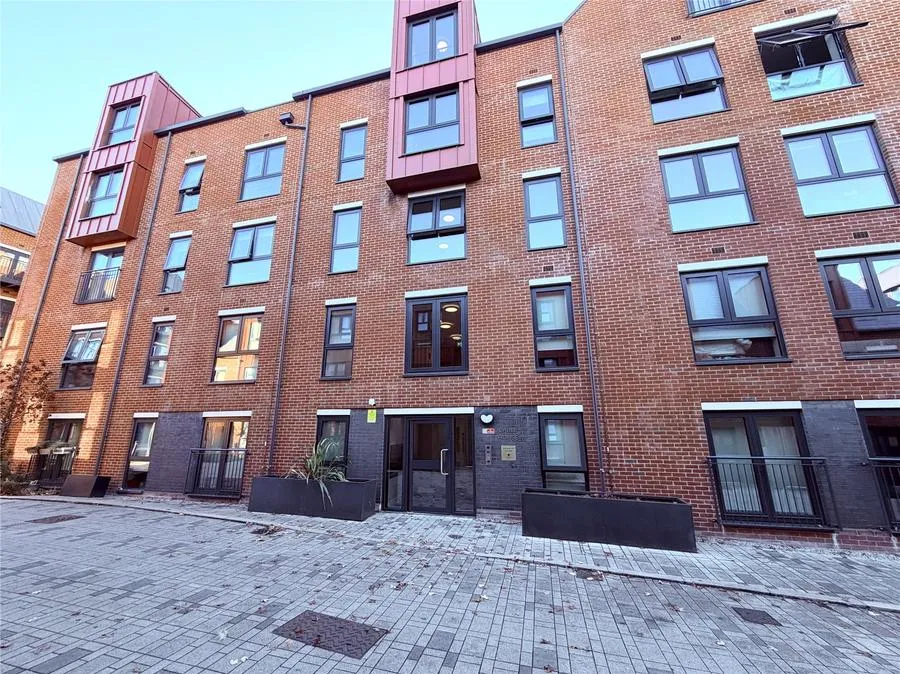 2 bed house to rent, Echo Walk, Newbury, RG14