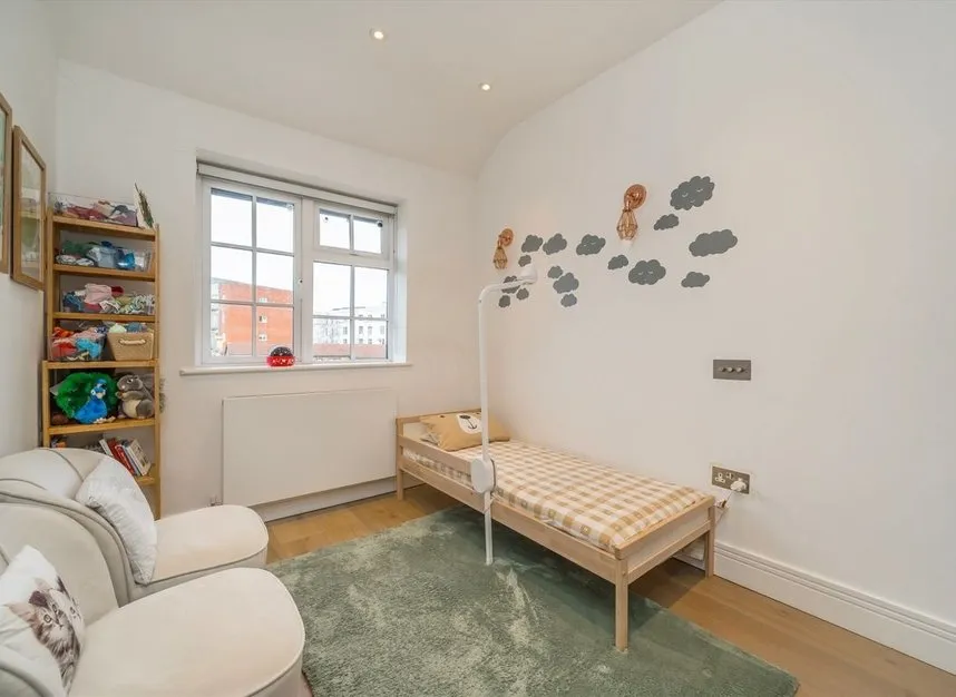 Bentworth Road, Shepherds Bush, W12, photo 7
