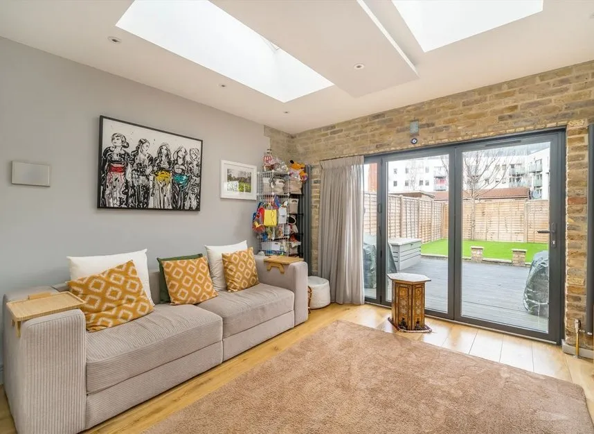 Bentworth Road, Shepherds Bush, W12, photo 2