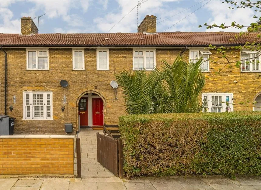 3 bed house for sale, Bentworth Road, Shepherds Bush, W12