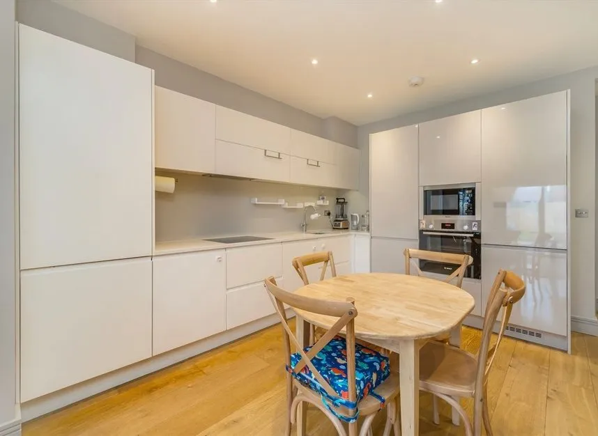 Bentworth Road, Shepherds Bush, W12, photo 3