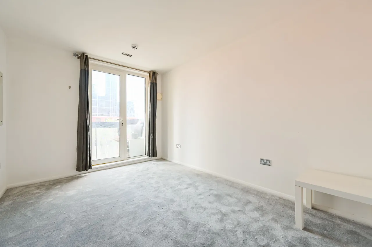 London, E14, photo 5