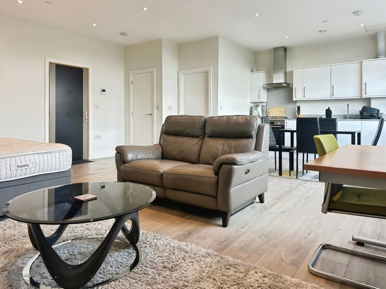 Heron Drive, Slough, photo 2