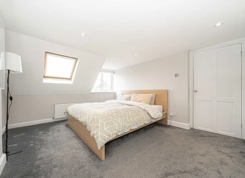 The Avenue, Sunbury-On-Thames, TW16, photo 4
