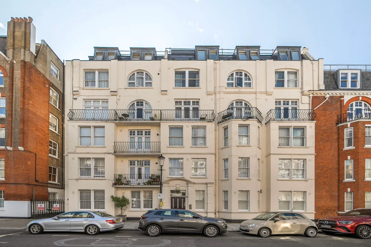 13 Cecil Court, Fawcett Street, London, photo 2