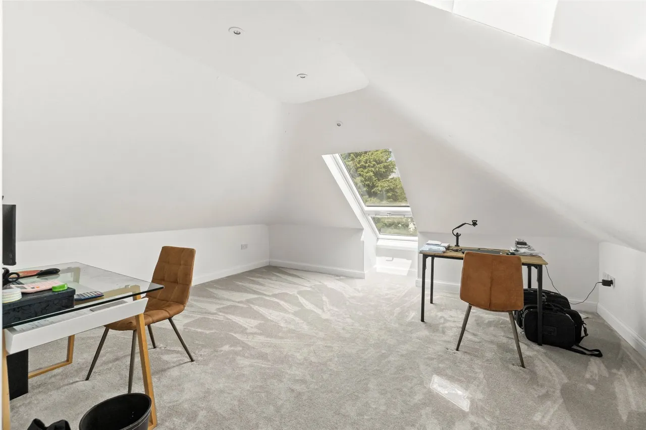 Darby Crescent, Sunbury, TW16 5LB, photo 14
