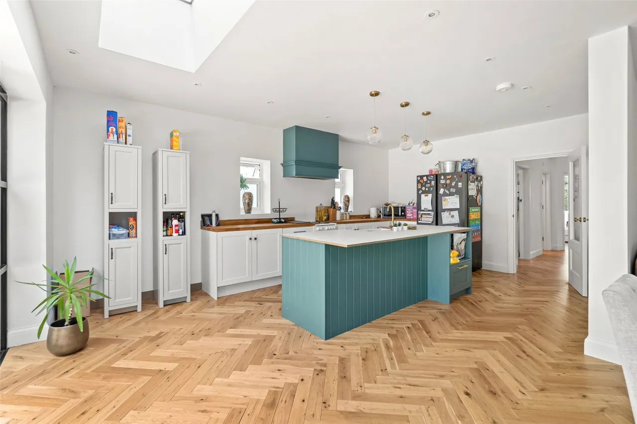 Darby Crescent, Sunbury, TW16 5LB, photo 5