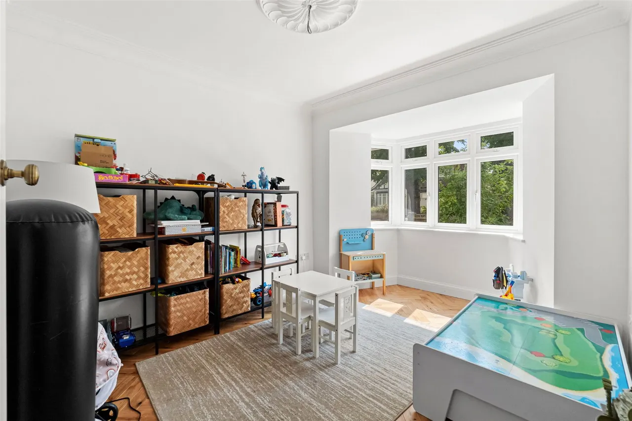 Darby Crescent, Sunbury, TW16 5LB, photo 12
