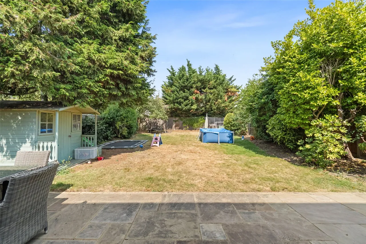 Darby Crescent, Sunbury, TW16 5LB, photo 16