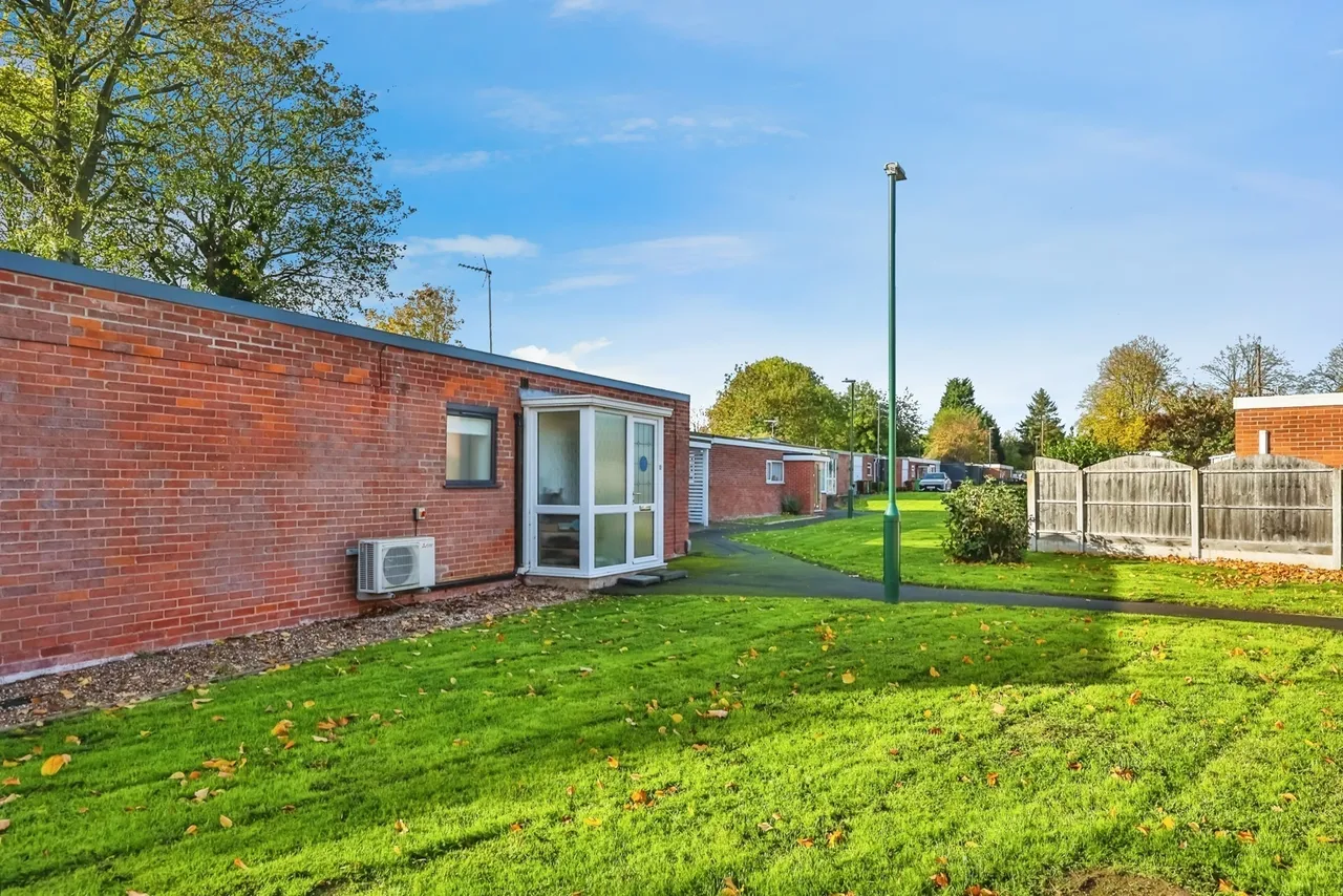 Gervase Gardens, Clifton Village, Nottingham, NG11, photo 16