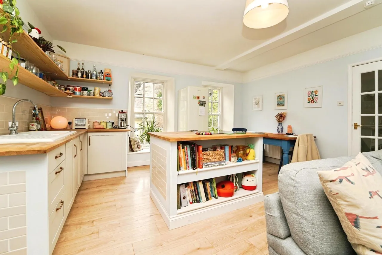 Bradley Street, Wotton-Under-Edge, GL12, photo 2