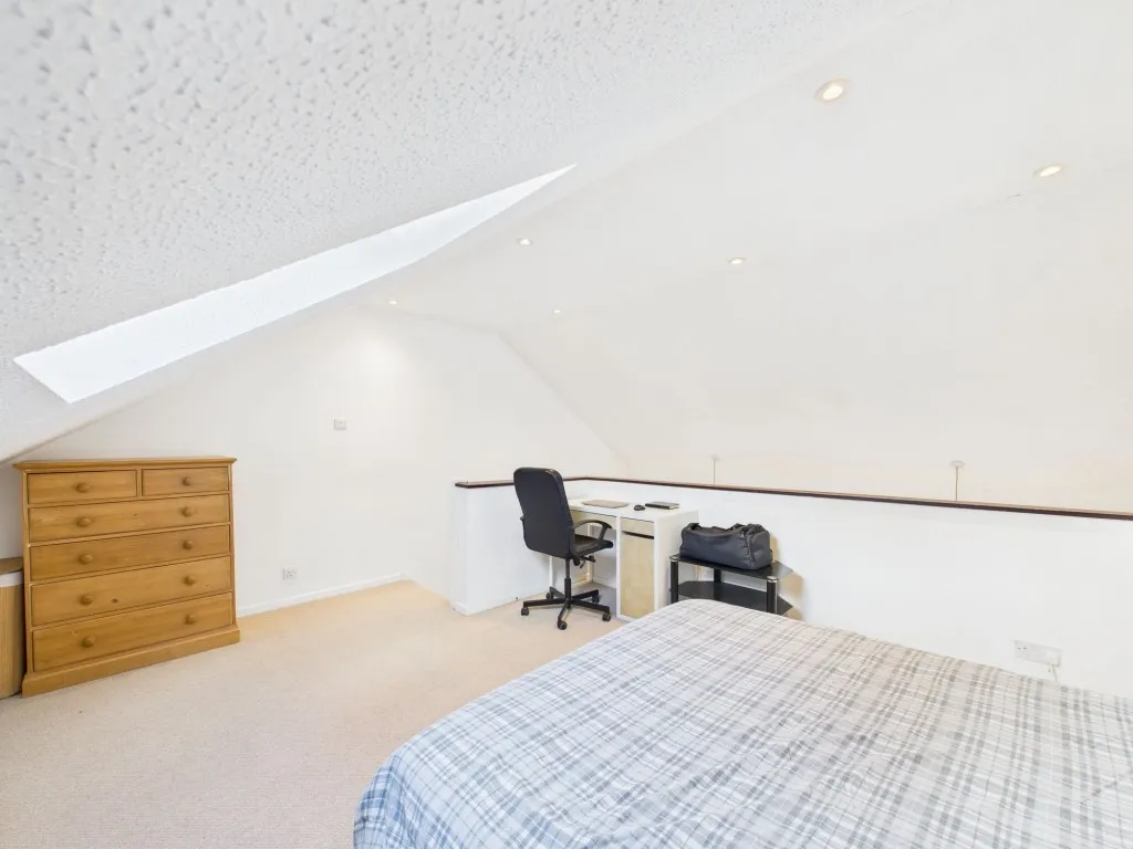 Maiden Place, Lower Earley, RG6, photo 6