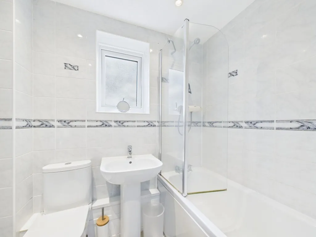 Maiden Place, Lower Earley, RG6, photo 8