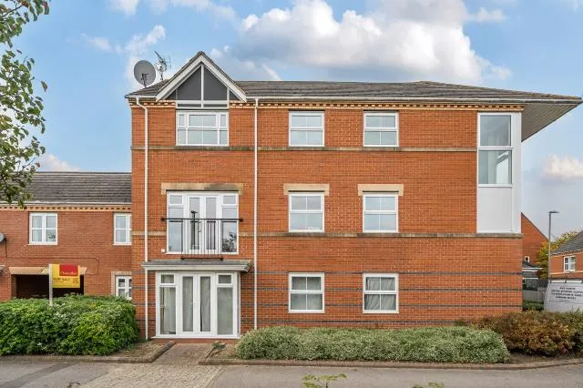 2 bed flat for sale, Alma Road, Banbury, OX16
