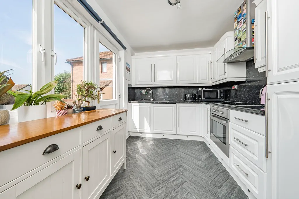 Sedley Grove, Harefield, UB9, photo 2