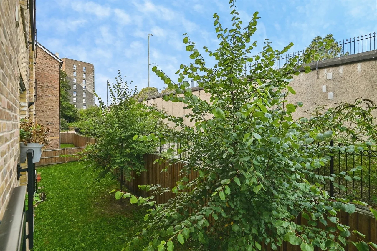 Chimney Avenue, Maidstone, photo 8