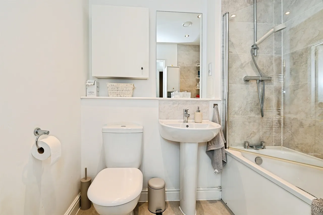 Chimney Avenue, Maidstone, photo 7