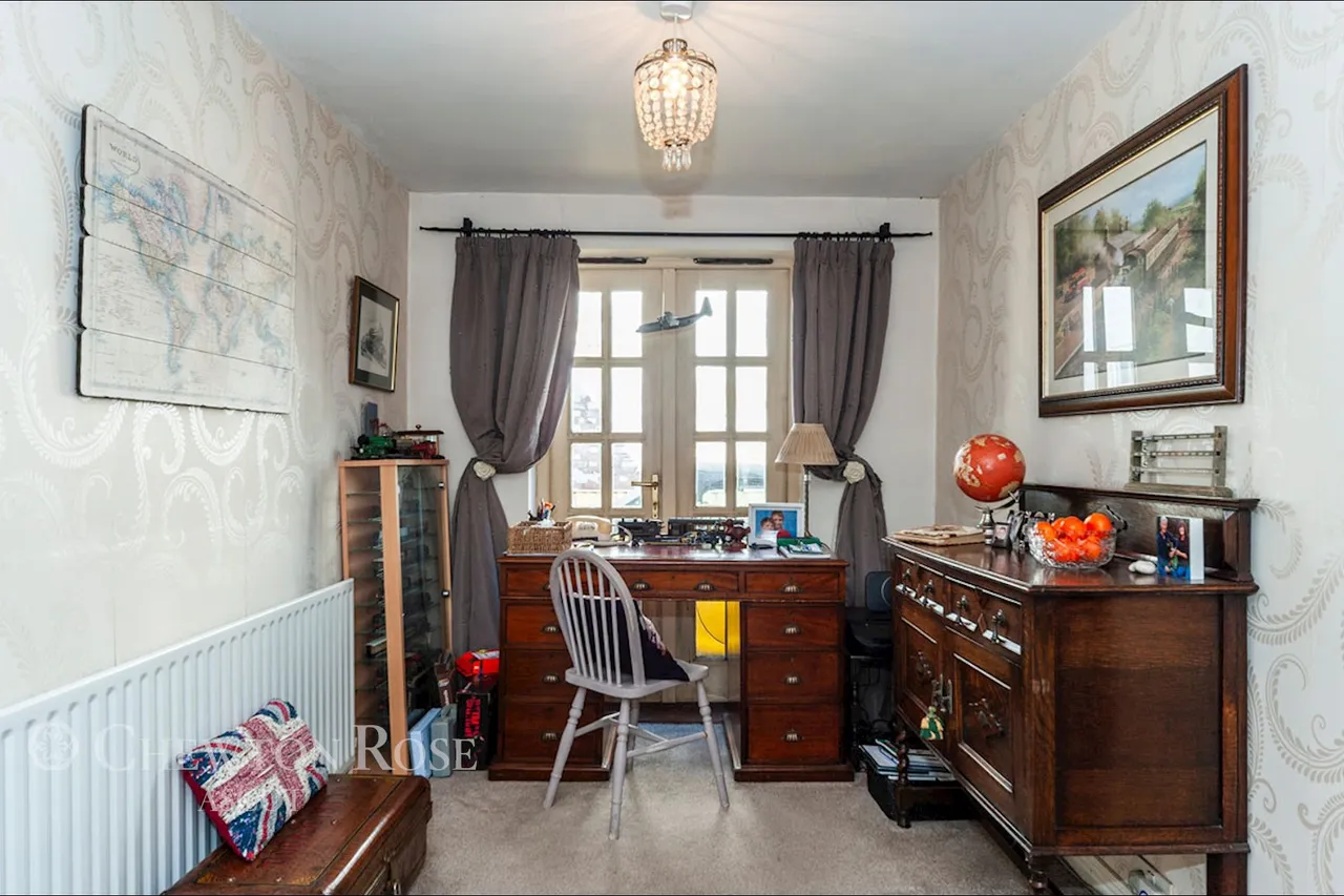 SQUIRREL Lane, Winkfield, photo 8