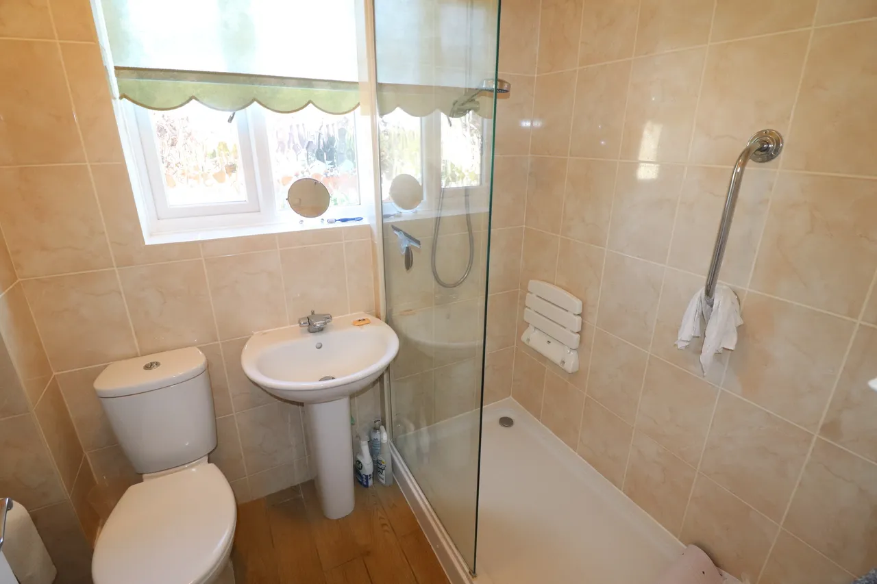St Marys Close, Great Baddow, CM2, photo 13