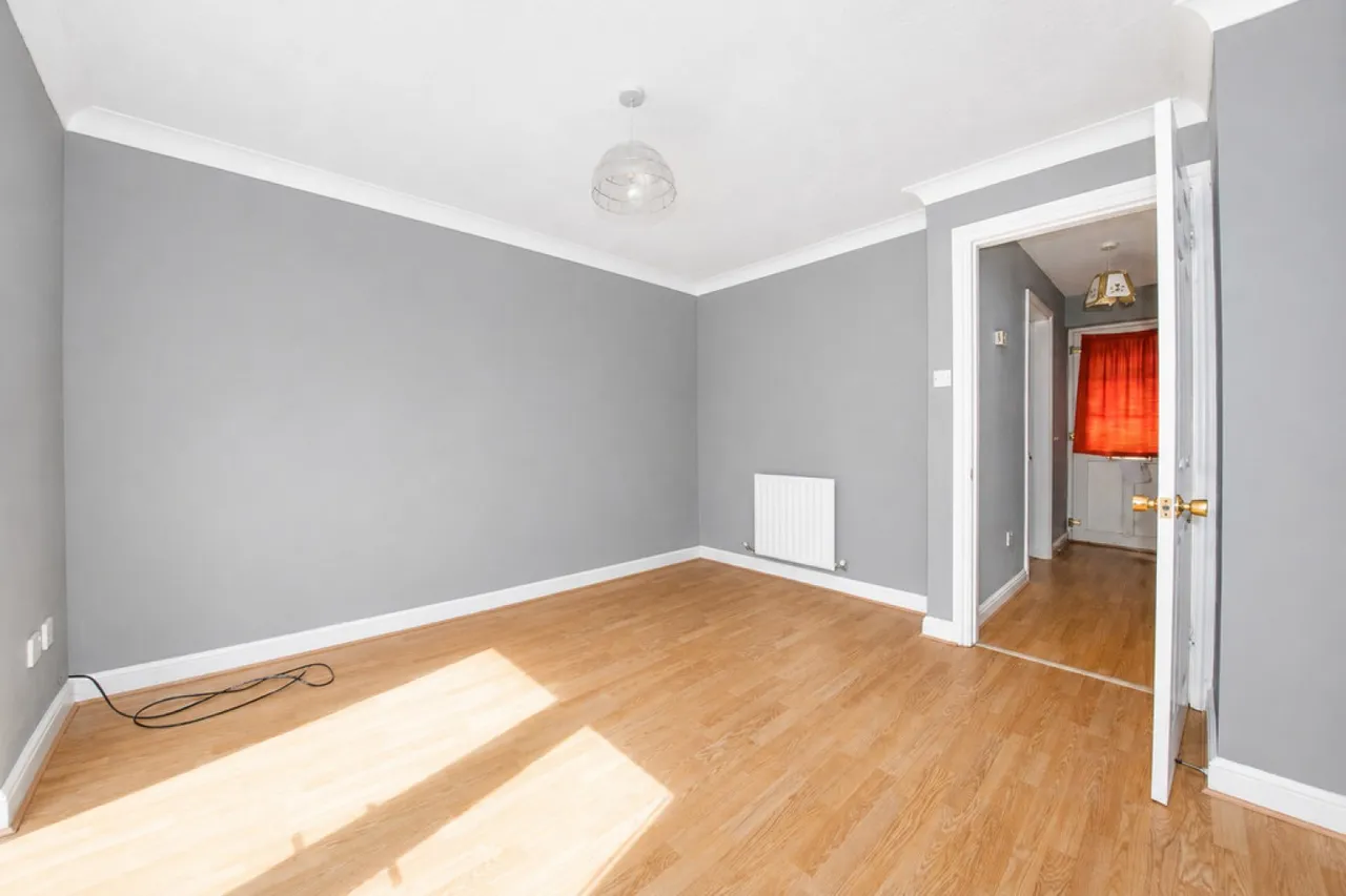 Birchwood Drive, Lightwater, GU18, photo 6