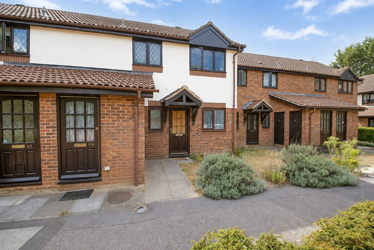 1 bed flat for sale, Birchwood Drive, Lightwater, GU18